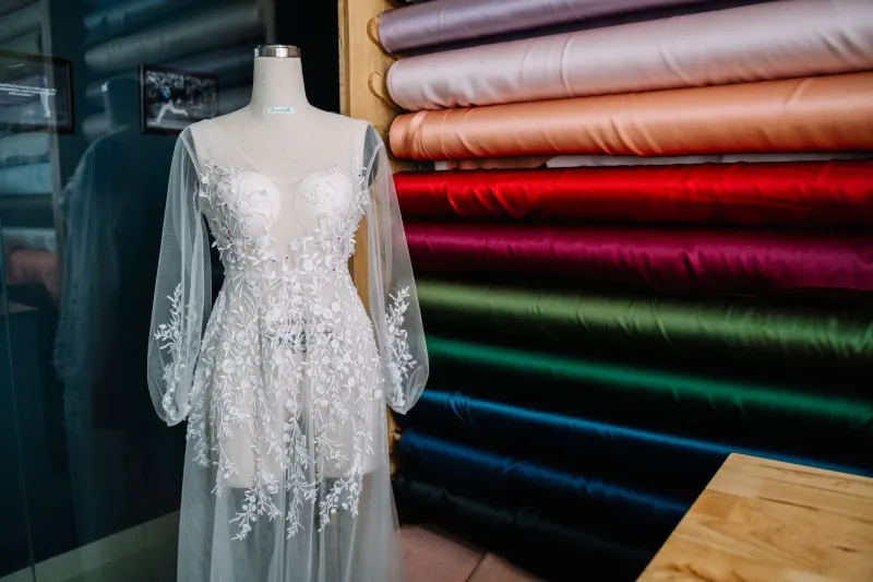 Ce que le Tissu Cache : L'Architecture Secrète d'une Pièce de Haute Couture