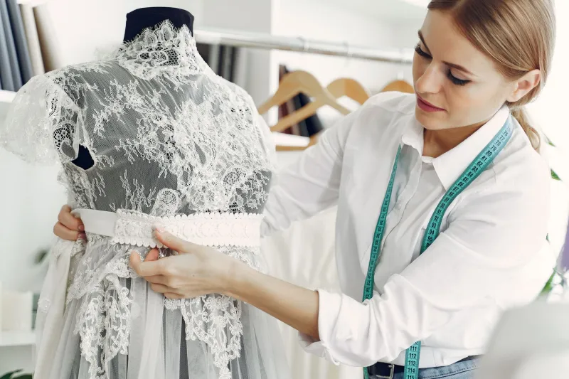 Se Vêtir Comme un Geste d'Amour : La Haute Couture au Service de Soi